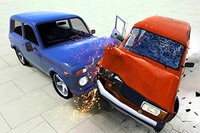 Experience thrilling car crashes with realistic physics and intense destruction!